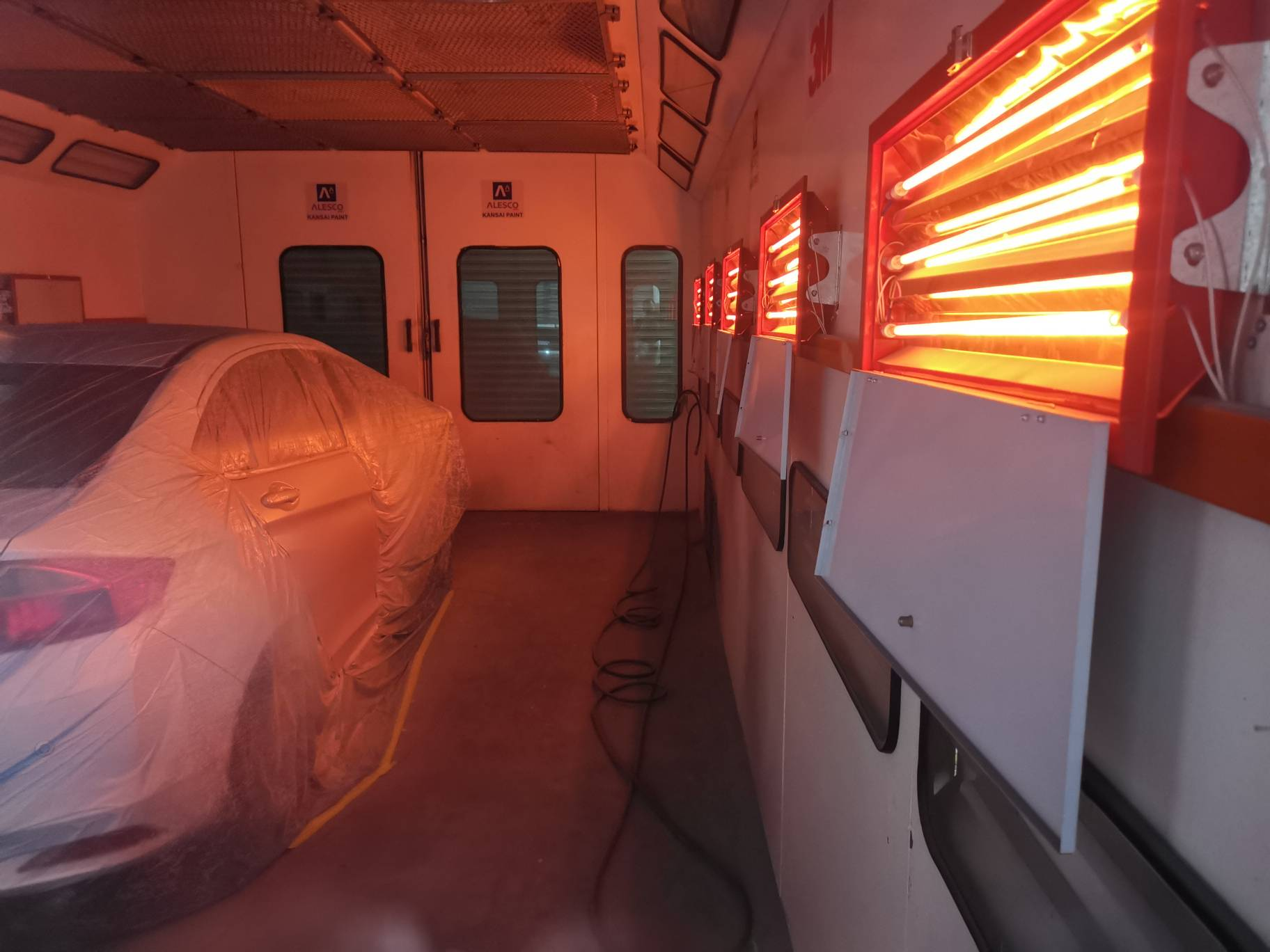Quartz heater for brake lining